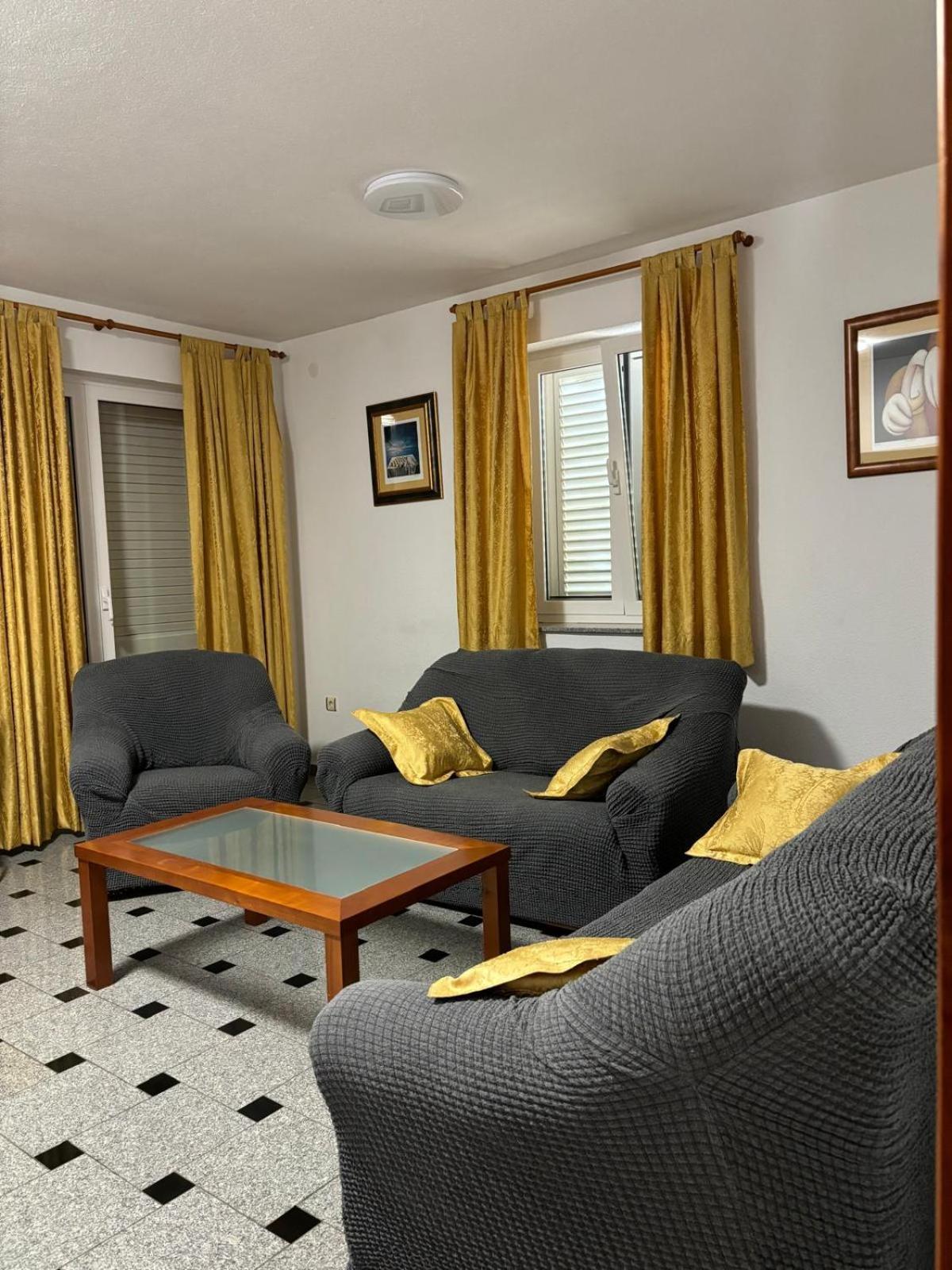 Apartments Sulekic Свети свети Филип и Яков Екстериор снимка