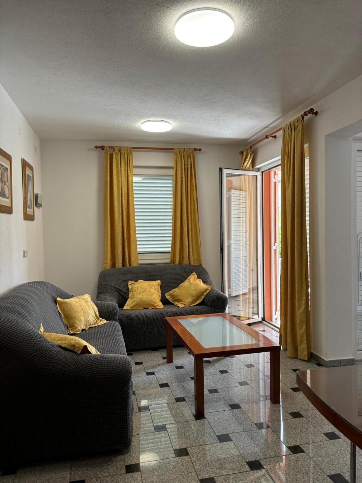 Apartments Sulekic Свети свети Филип и Яков Екстериор снимка
