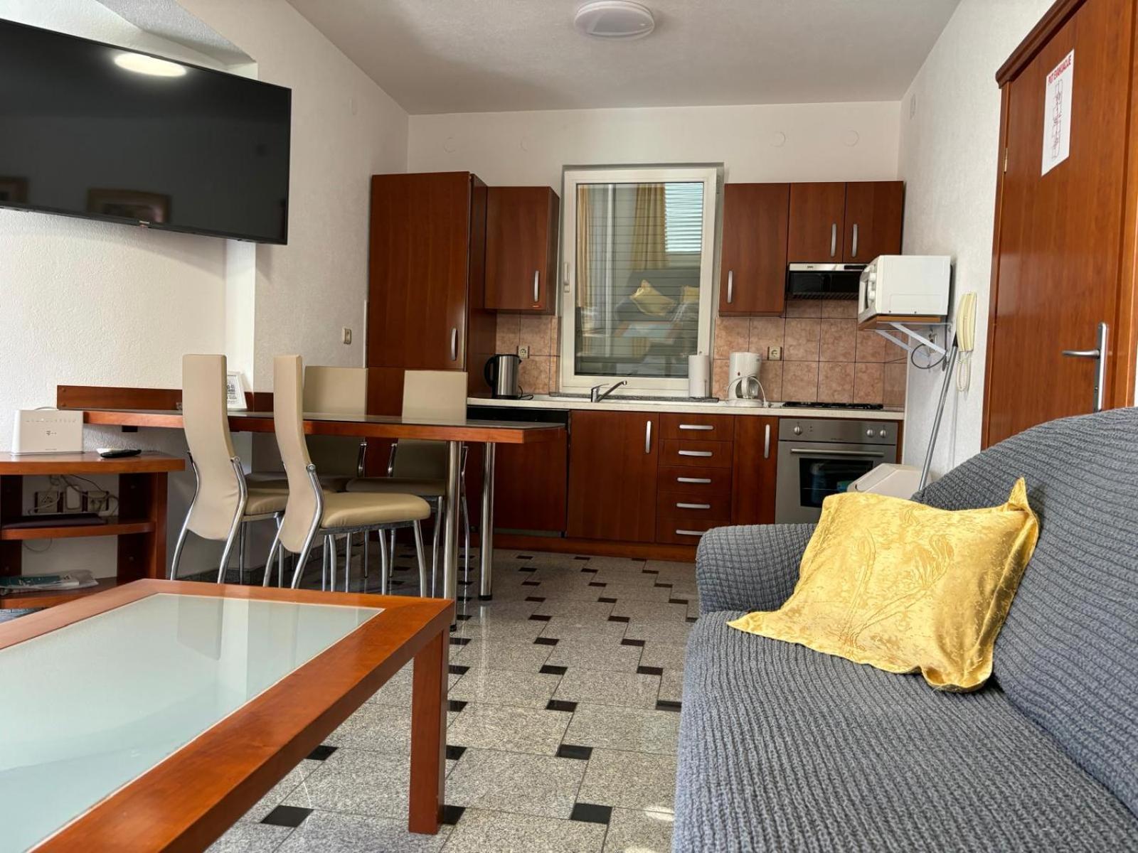 Apartments Sulekic Свети свети Филип и Яков Екстериор снимка