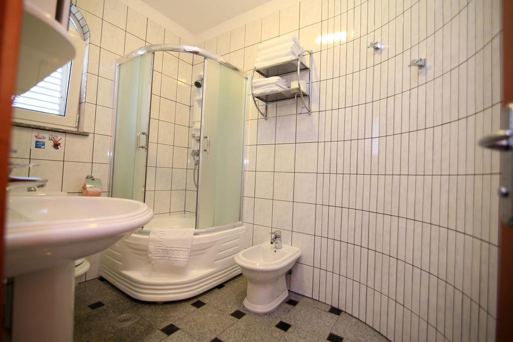Apartments Sulekic Свети свети Филип и Яков Екстериор снимка